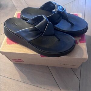 FitFlop F-MODE Knot Soft-Leather Flatform Toe-Post Sandals